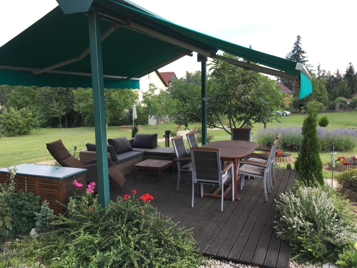 Aktiv Pihenes Apartman Révfülöp Exterior foto
