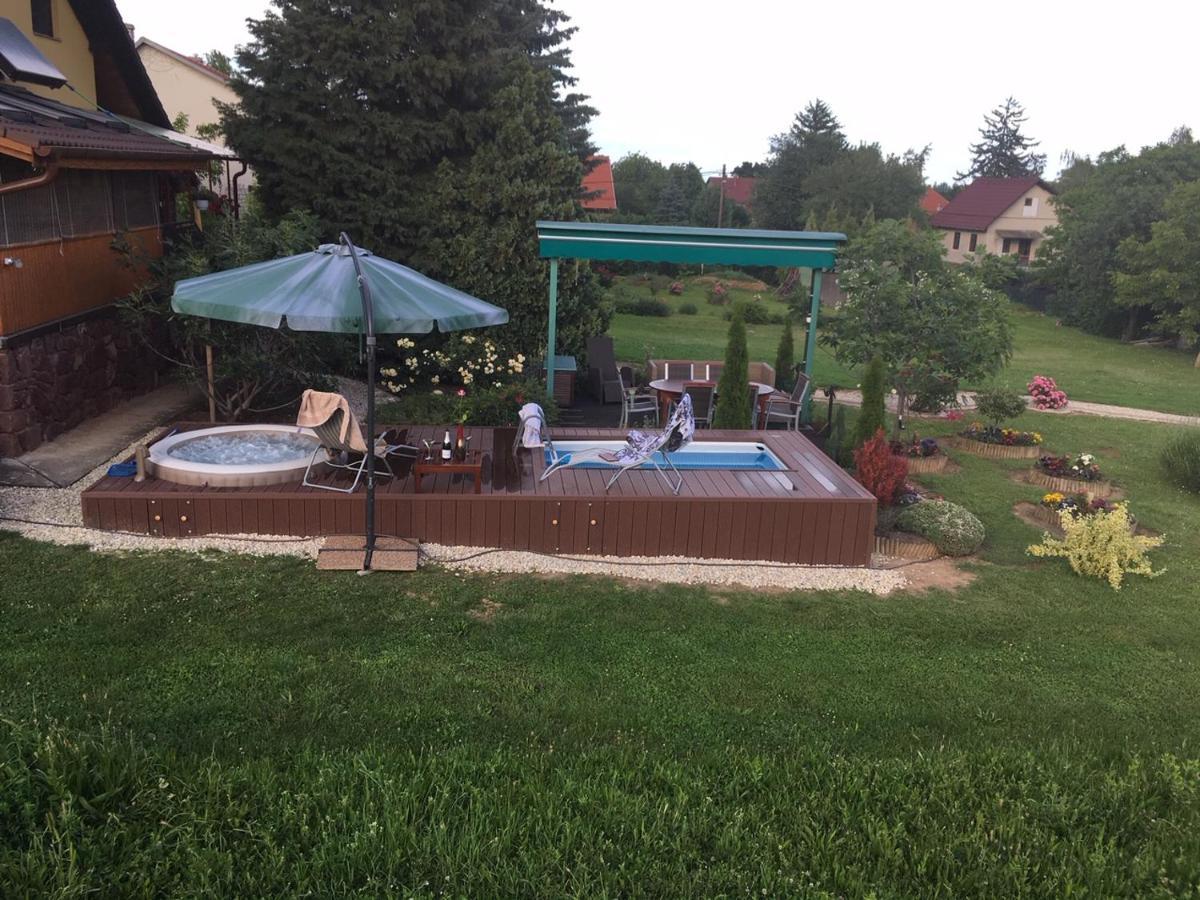 Aktiv Pihenes Apartman Révfülöp Exterior foto